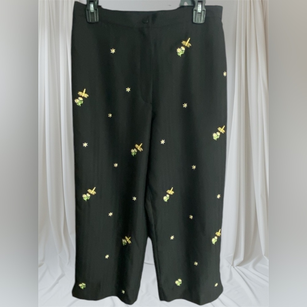 Alfred Dunner Novelty Embroidered Petal Pusher Wide Leg Cropped Capris